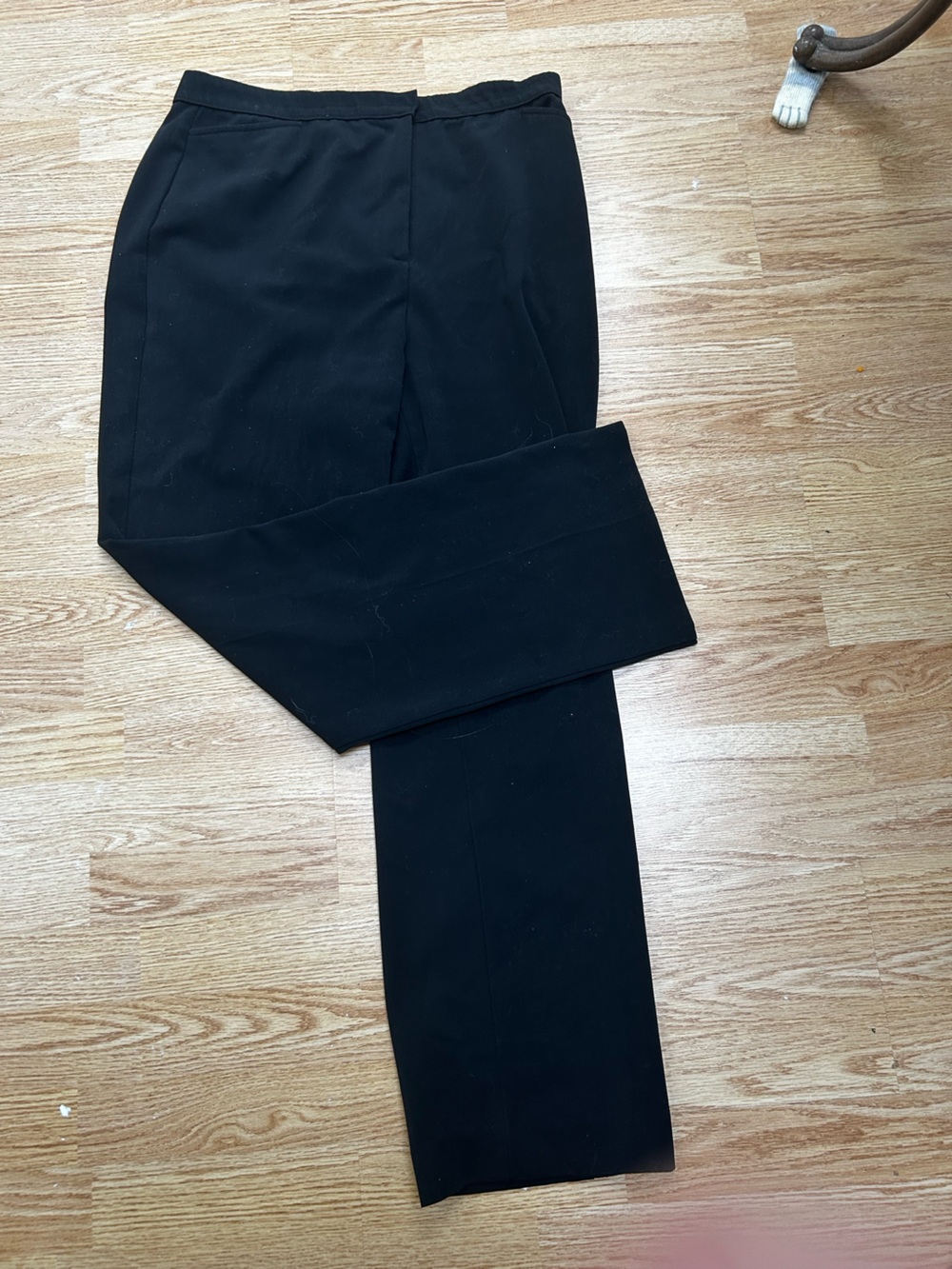 Classic Straight-Leg Women's Pants in Black